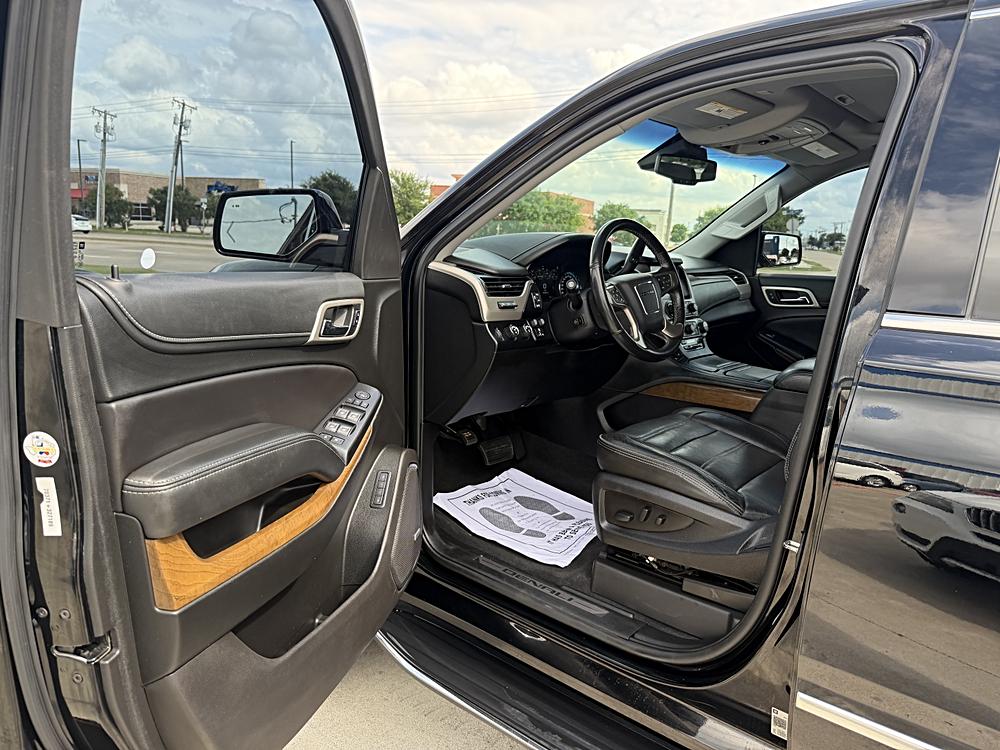 Used 2019 GMC Yukon Denali AWD/4WD image 18