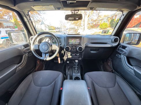 Used 2015 Jeep Wrangler Unlimited Sport w/ Quick Order Package 24S image 5