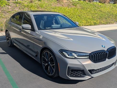 Used 2021 BMW M550i xDrive w/ Premium Package image 15