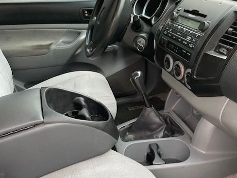 Used 2009 Toyota Tacoma 2WD Regular Cab image 11