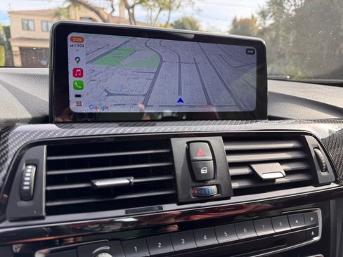 Used 2015 BMW M4 Convertible image 21