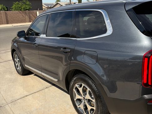 Used 2021 Kia Telluride EX image 6