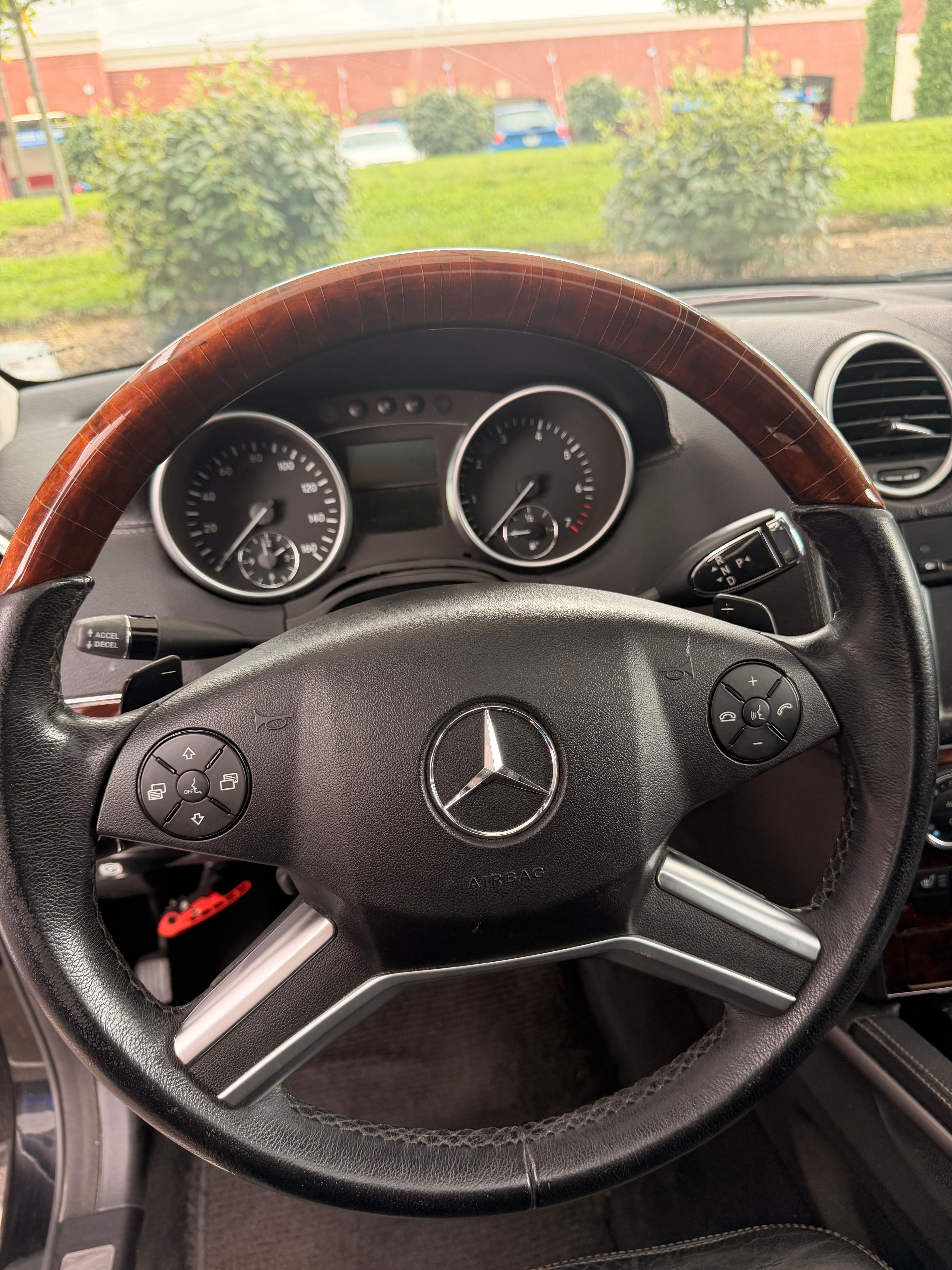 Used 2009 Mercedes-Benz GL 450 4MATIC image 18