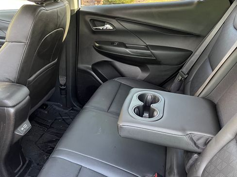Used 2023 Chevrolet Bolt LT w/ Infotainment Package image 4