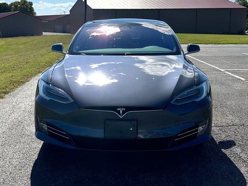 Used 2018 Tesla Model S 75D image 4