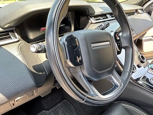Used 2018 Land Rover Range Rover Velar R-Dynamic SE image 11