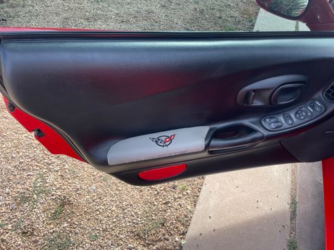 Used 2004 Chevrolet Corvette Z06 w/ Memory Package image 4