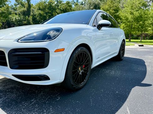 Used 2021 Porsche Cayenne GTS AWD/4WD image 15