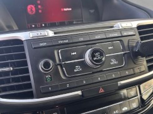 Used 2016 Honda Accord LX image 16