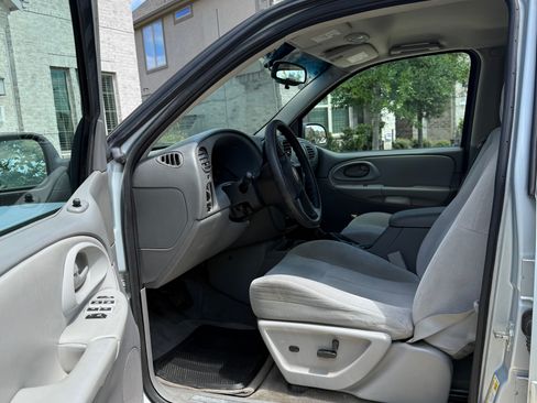 Used 2008 Chevrolet TrailBlazer 4WD w/ Smoker's Package image 12