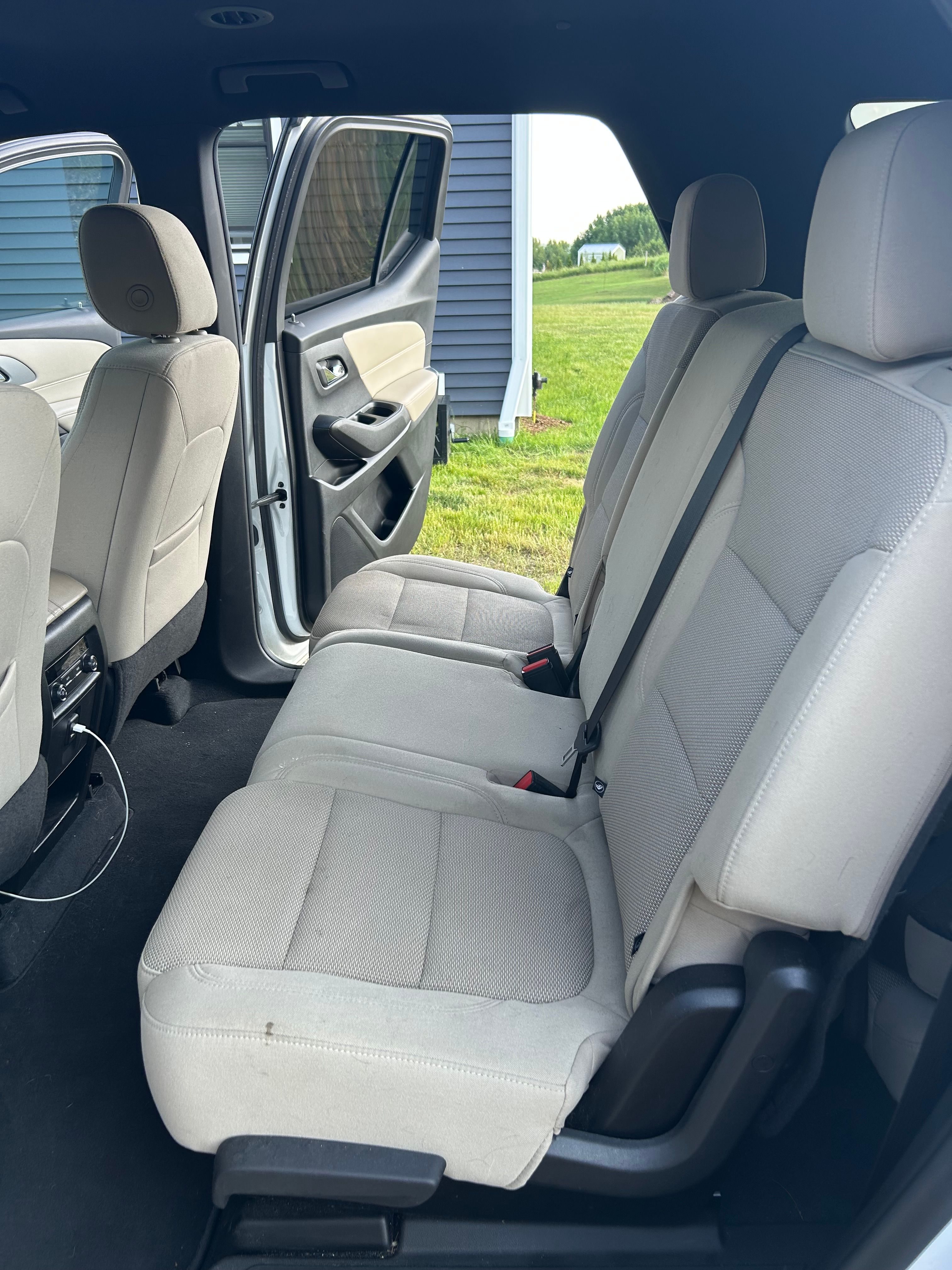 Used 2022 Chevrolet Traverse LS w/ Midnight/Sport Edition AWD/4WD image 13