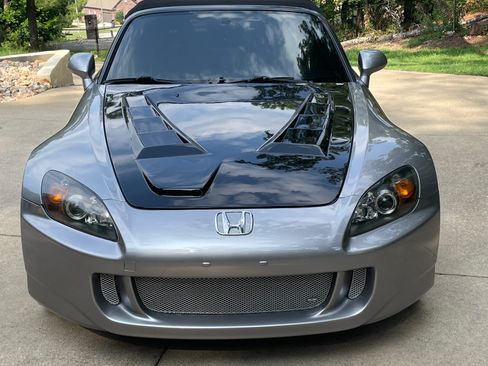 Used 2004 Honda S2000 image 4