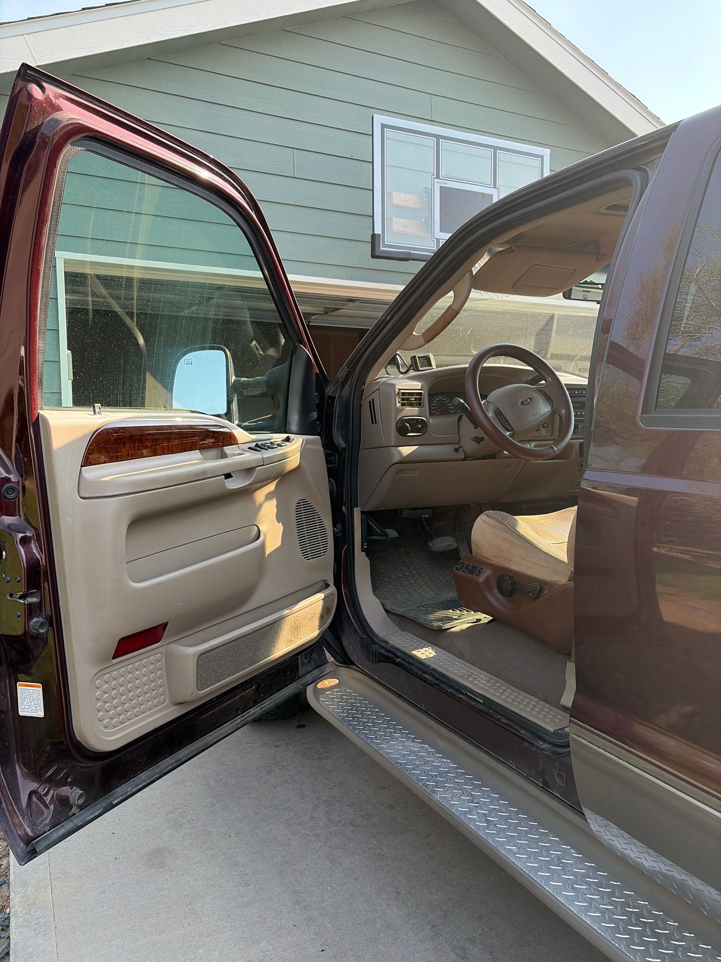 Used 2003 Ford F250 King Ranch AWD/4WD image 2