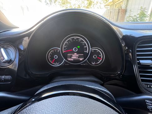 Used 2015 Volkswagen Beetle 1.8T Classic image 15