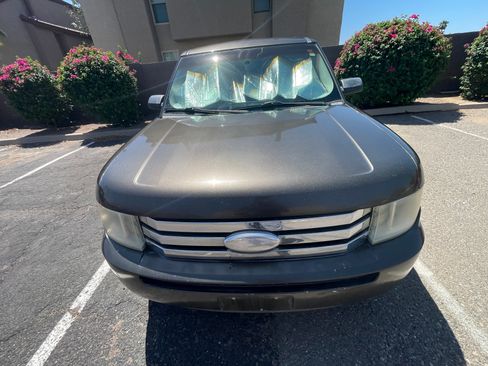 Used 2011 Ford Flex SE FWD image 4