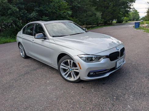 Used 2017 BMW 330i xDrive Sedan image 10