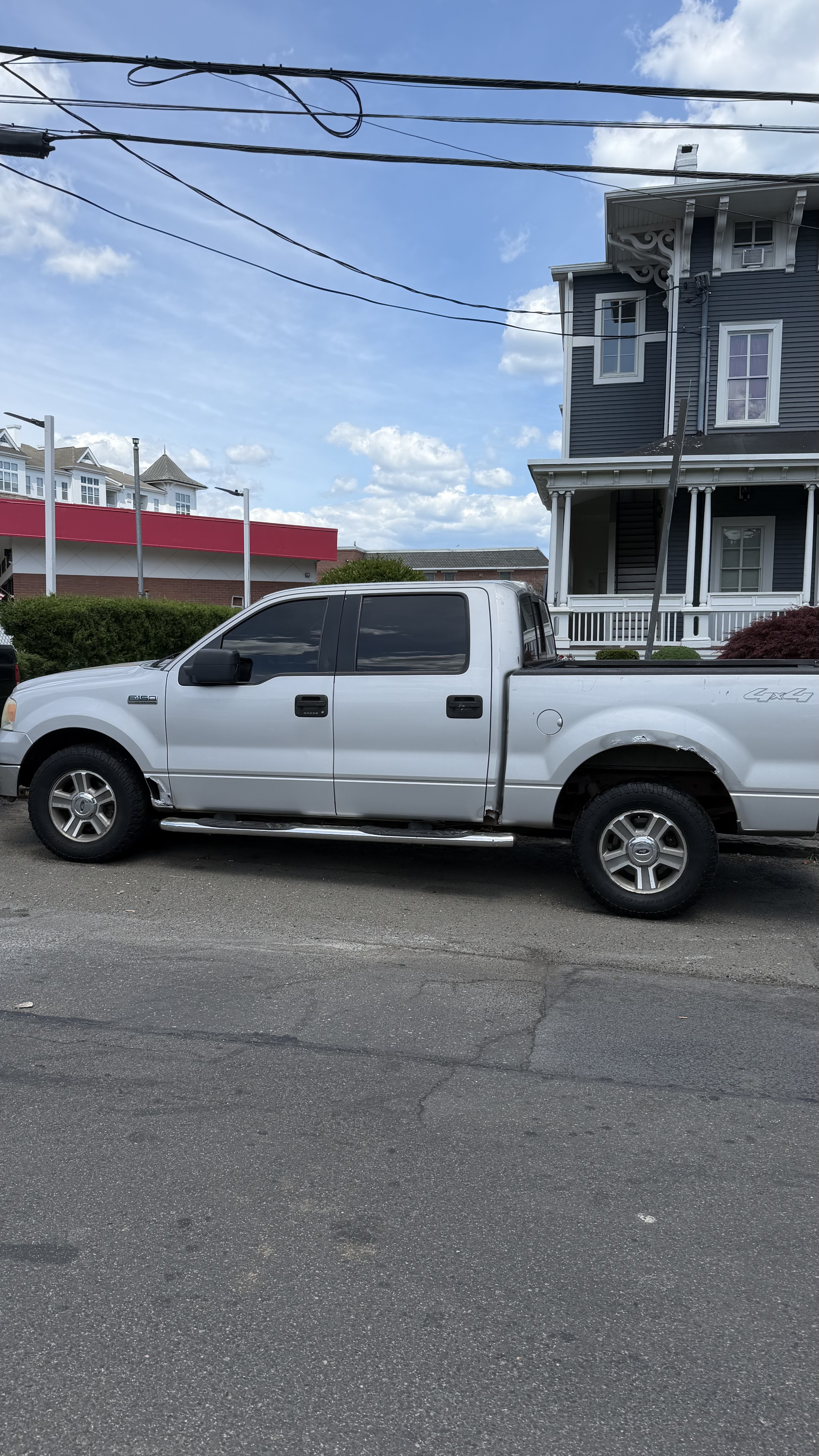 Used 2005 Ford F150 Lariat AWD/4WD image 2
