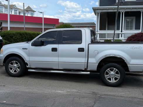 Used 2005 Ford F150 Lariat AWD/4WD image 2