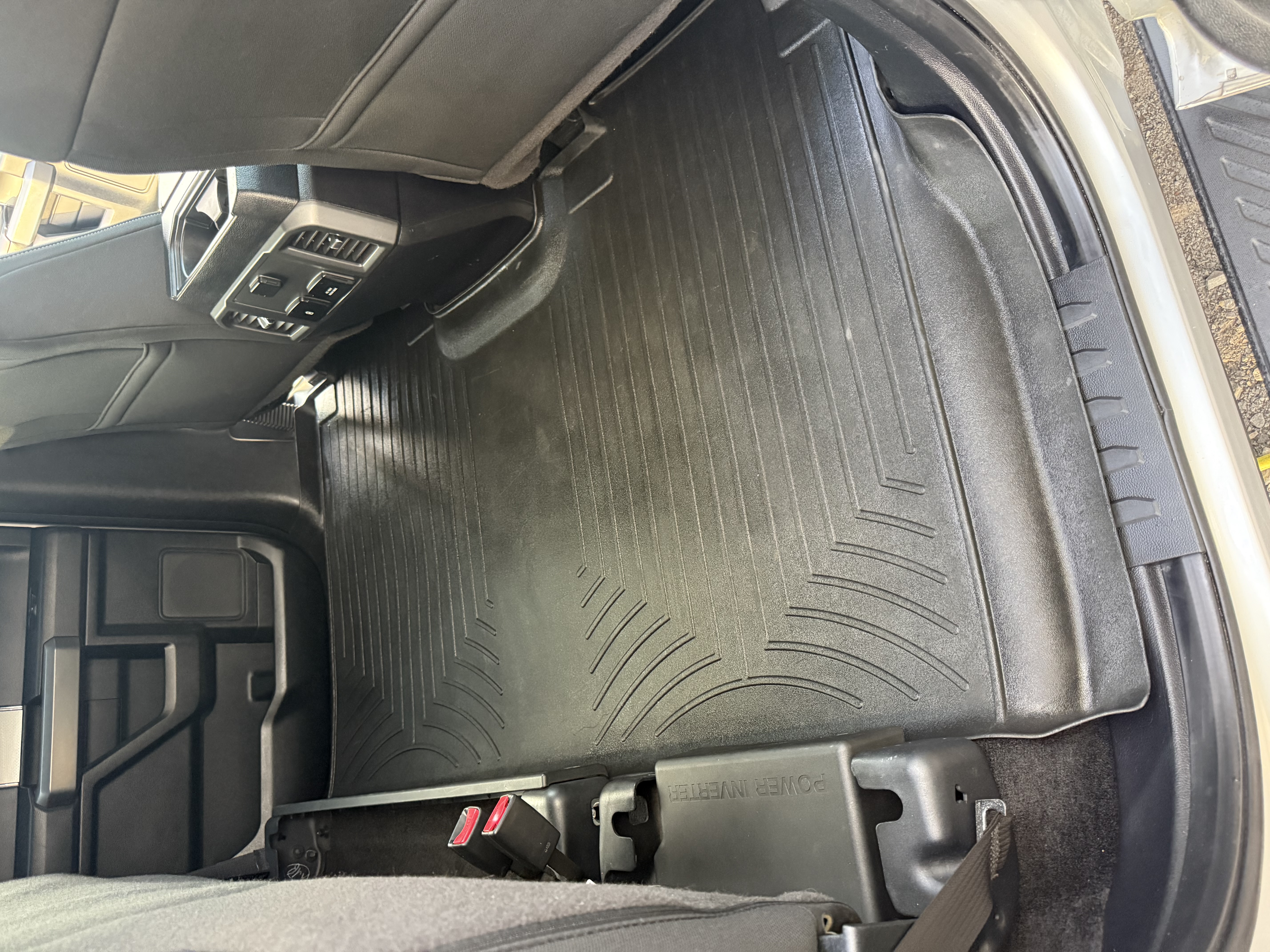 Used 2017 Ford F150 XLT w/ Equipment Group 302A Luxury AWD/4WD image 14