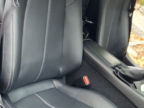 Used 2021 MAZDA MX-5 Miata RF Grand Touring image 16