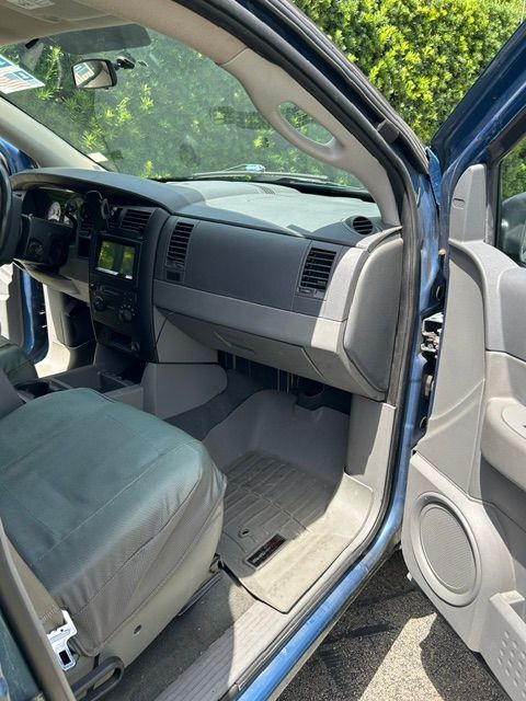 Used 2005 Dodge Durango SXT RWD image 15