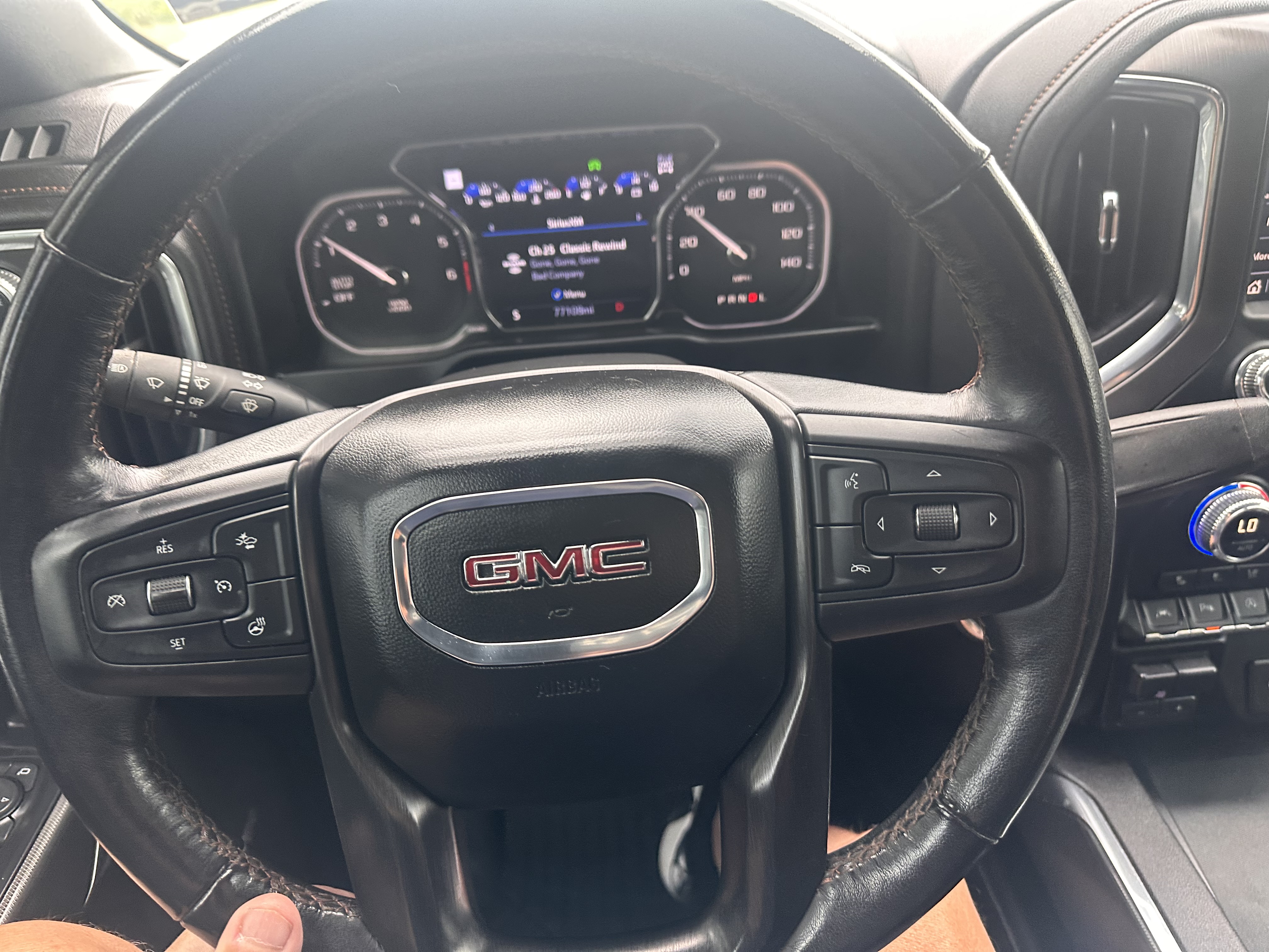 Used 2020 GMC Sierra 1500 AT4 w/ AT4 Premium Package AWD/4WD image 18