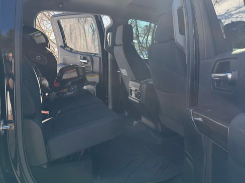 Used 2019 Chevrolet Silverado 1500 LT Trail Boss image 9