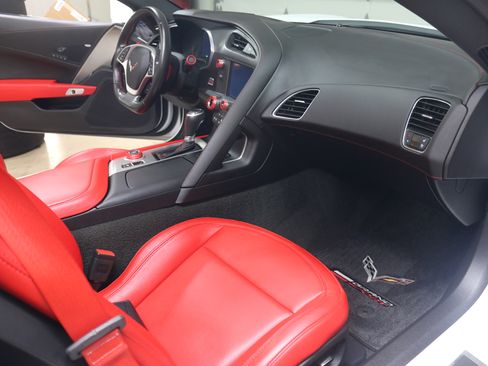 Used 2017 Chevrolet Corvette Grand Sport w/ Z07 Performance Package RWD image 6