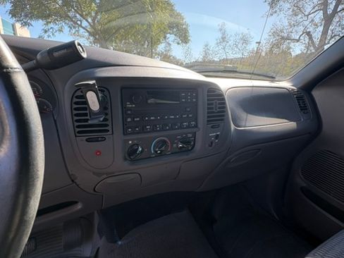 Used 2002 Ford F150 2WD SuperCab image 9