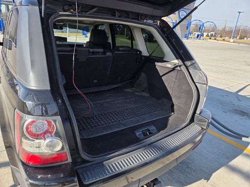 Used 2011 Land Rover Range Rover Sport HSE image 12