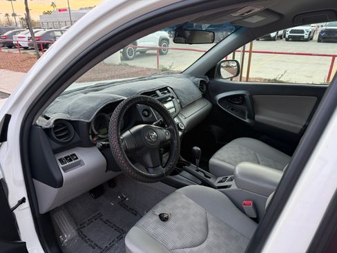 Used 2011 Toyota RAV4 2WD w/ 3rd Row image 11