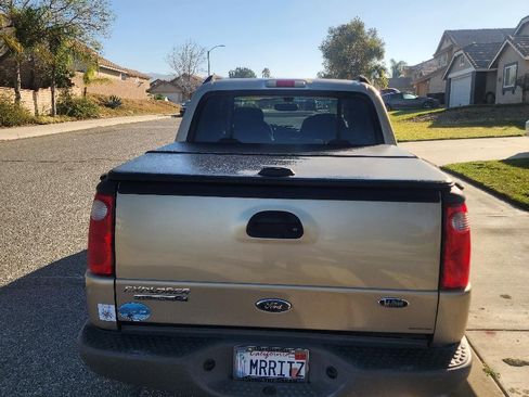 Used 2003 Ford Explorer Sport Trac XLT image 5