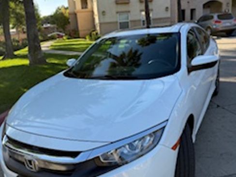 Used 2018 Honda Civic EX-T image 5