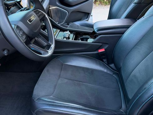 Used 2022 Jeep Grand Cherokee Trailhawk w/ Advanced Protech Group II image 19