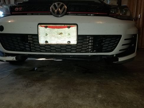 Used 2017 Volkswagen GTI SE image 28