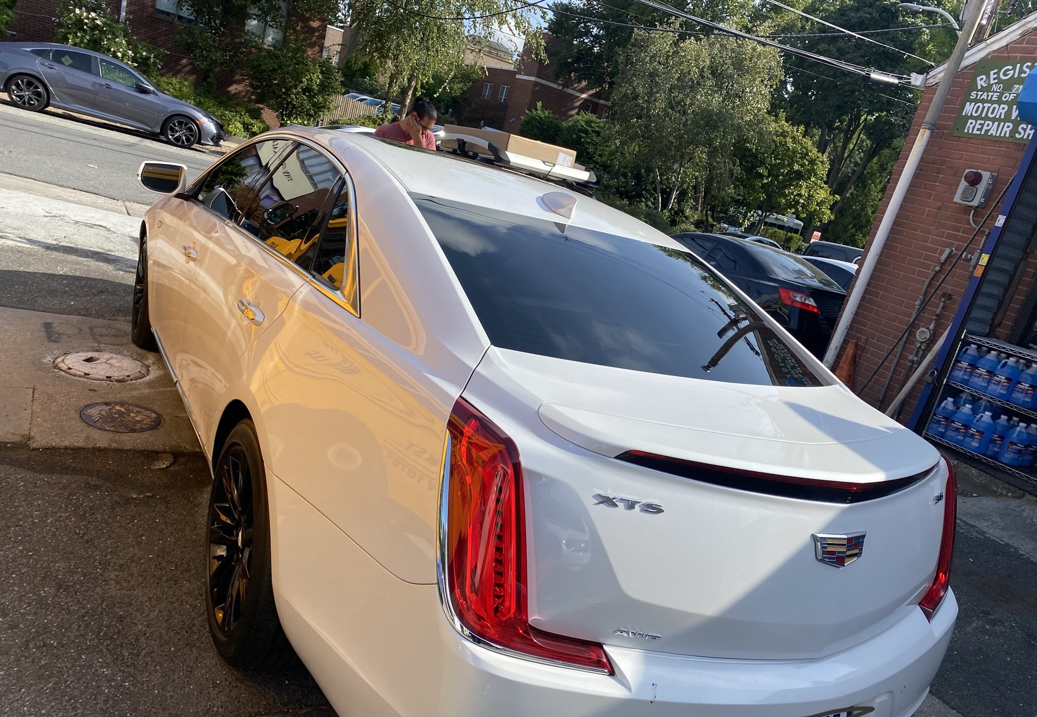 Used 2019 Cadillac XTS Luxury w/ Driver Awareness Package AWD/4WD image 17