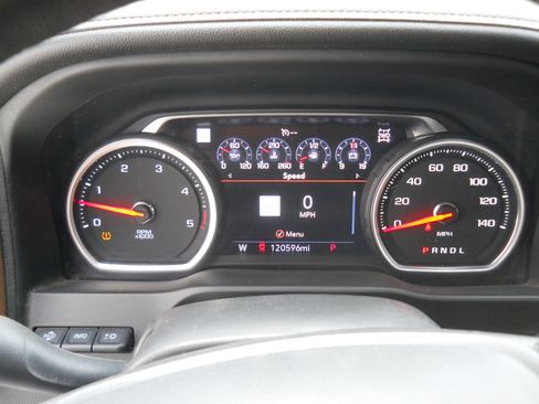 Used 2022 Chevrolet Silverado 2500 High Country w/ Z71 Off-Road Package image 14