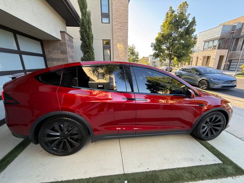 Used 2023 Tesla Model X AWD/4WD image 4