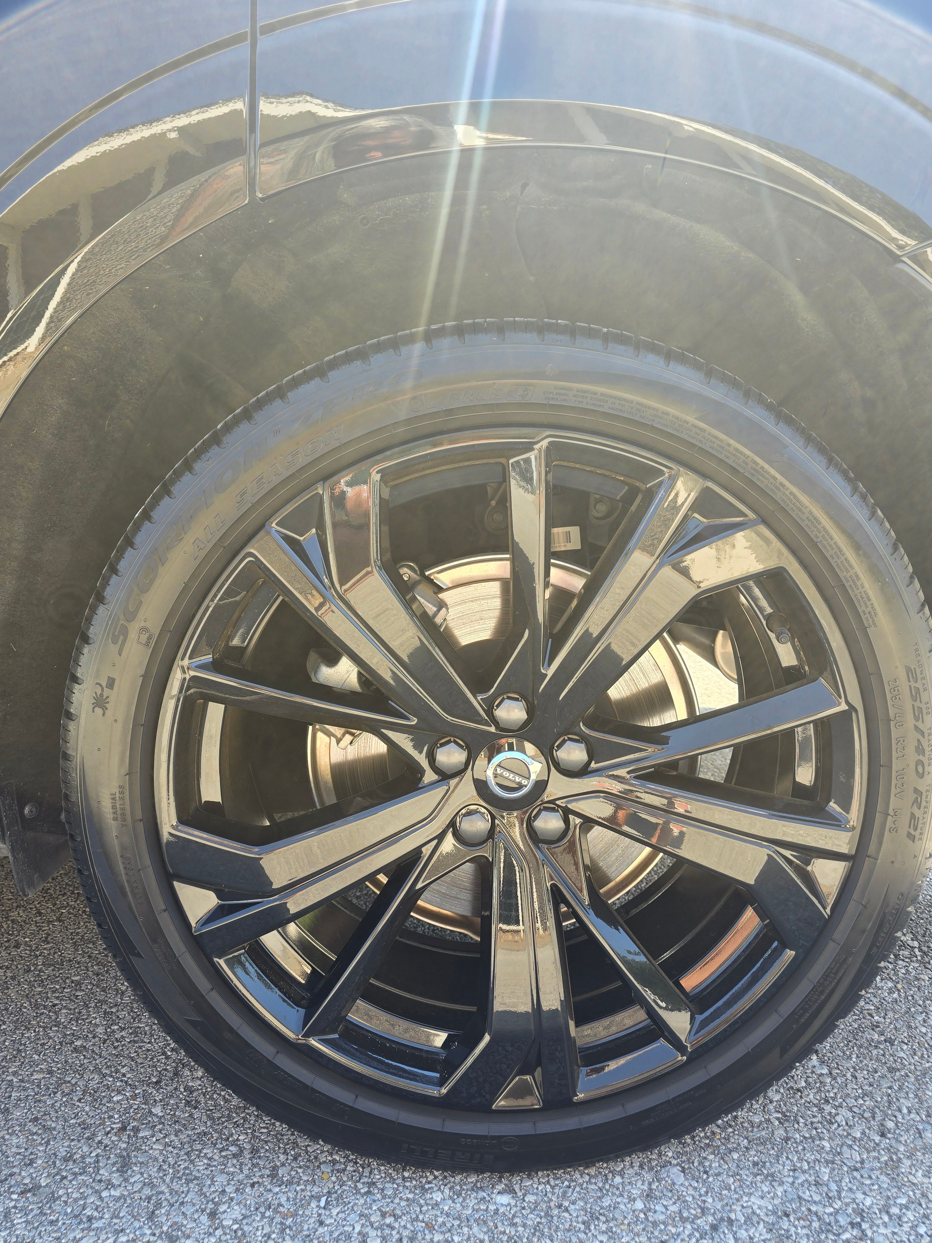 Used 2024 Volvo XC60 T8 Ultimate w/ Protection Package Premier AWD/4WD image 9
