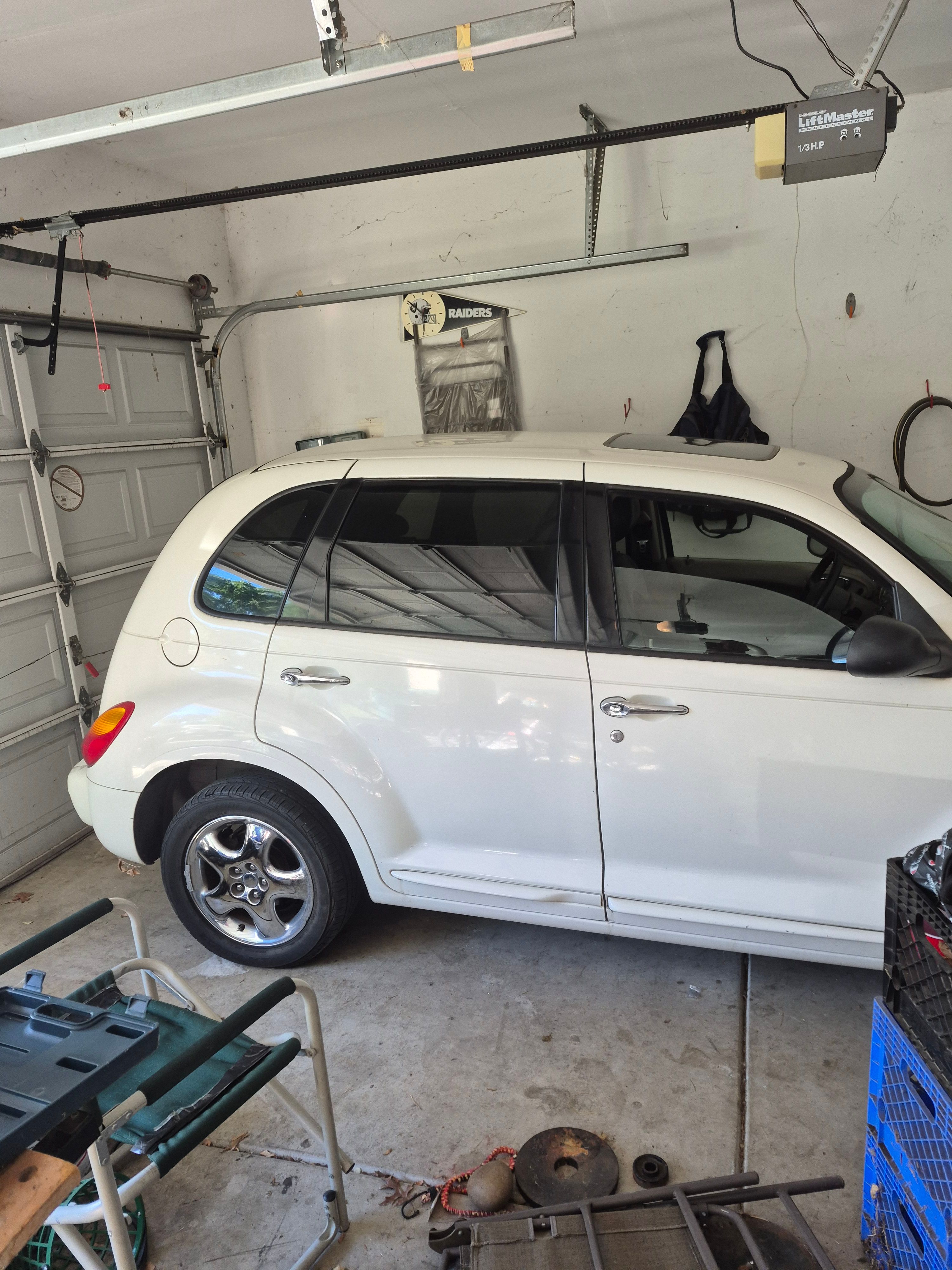 Used 2002 Chrysler PT Cruiser Limited FWD image 9