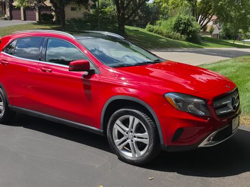Used 2015 Mercedes-Benz GLA 250 4MATIC image 1