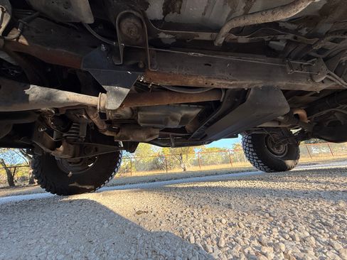 Used 1996 Ford Bronco image 12