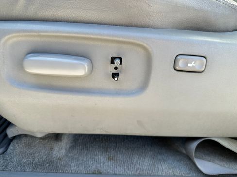 Used 2003 Toyota 4Runner Limited image 19