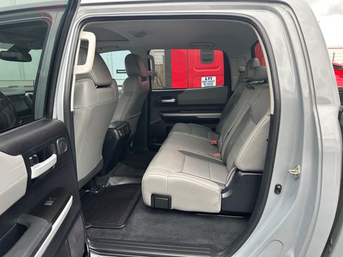 Used 2019 Toyota Tundra Limited w/ Limited Premium Package RWD image 5