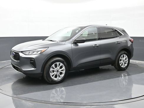 Used 2024 Ford Escape ST-Line image 1