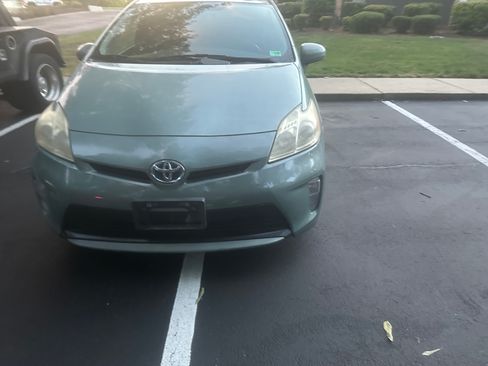 Used 2013 Toyota Prius Two FWD image 2