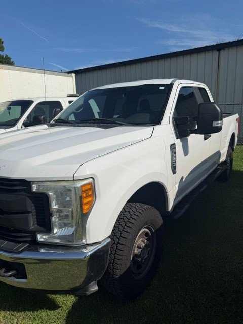 Used 2017 Ford F250 XL w/ Power Equipment Group AWD/4WD image 1