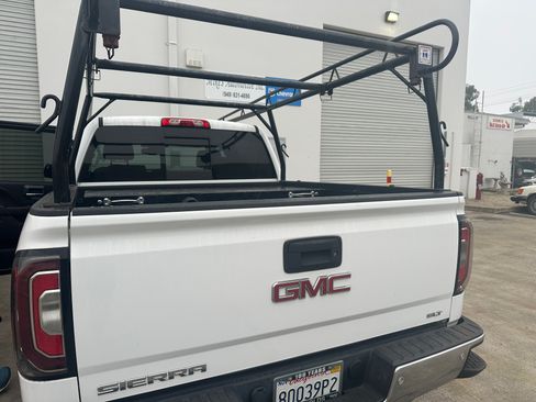 Used 2018 GMC Sierra 1500 SLT image 5