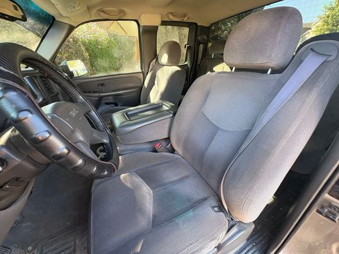 Used 2003 GMC Sierra 2500 SLE w/ Skid Plate Package AWD/4WD image 5
