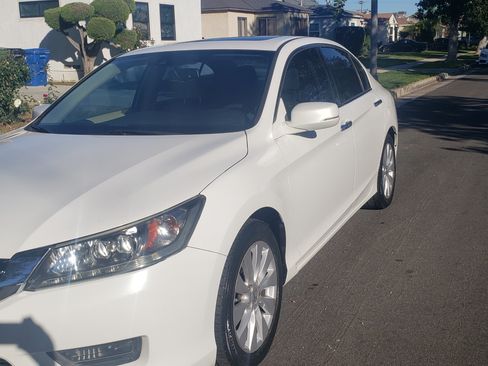 Used 2014 Honda Accord Touring image 18